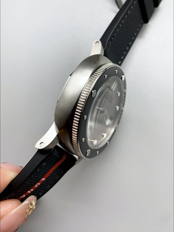 パネライ サブマーシブル クアランタクアトロ PAM1681 ルナロッサ 44MM（1:1スーパークローン）