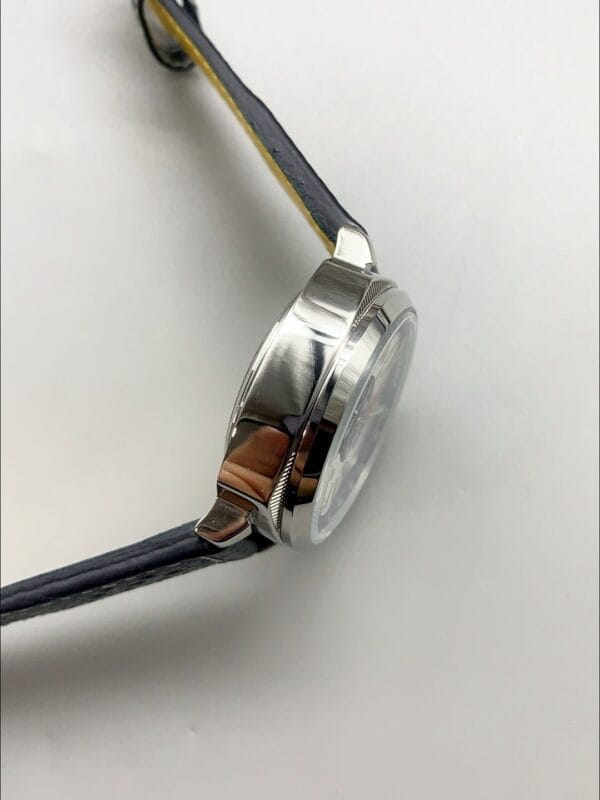 ブライトリング トップタイム クロノグラフ ブルーレザーストラップウォッチ（1:1スーパークローン）