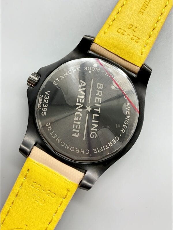ブライトリング アベンジャー GMT 45 V32395101B1X - チタンケース（1:1スーパークローン）