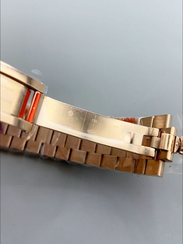 ロレックス デイデイト プレジデンシャル 18Kローズゴールド 40MM – オリーブグリーンダイヤル（1:1スーパークローン）