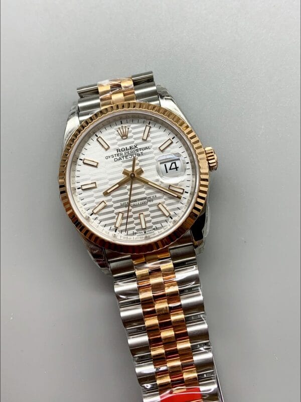 ロレックス デイトジャスト 41MM ツートーン ローズゴールドプレート フルーテッドダイヤル ウォッチ（1:1スーパークローン）