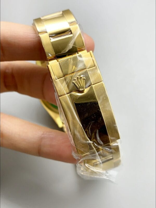 ロレックス エクスプローラーI ブラックダイヤル – イエローゴールドスチール 3230ムーブメント（1:1スーパークローン）