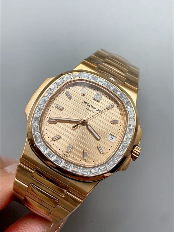 パテック フィリップ ノーチラス5711 ローズゴールドダイヤル ローズゴールド（1:1スーパークローン）