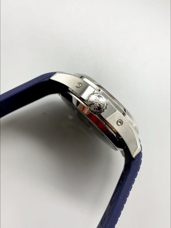 パテックフィリップ アクアノート スケルトンブラックダイヤル ブルーラバーストラップ マルチファンクション 1:1スーパークローン