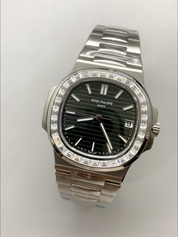 パテックフィリップ ノーチラス ブラックダイヤル ダイヤモンドベゼル ステンレススチールブレスレット 1:1スーパークローン