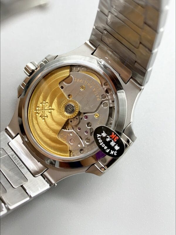 パテックフィリップ ノーチラス 7118 35MM ステンレススチール ホワイトダイヤル（1:1スーパークローン）
