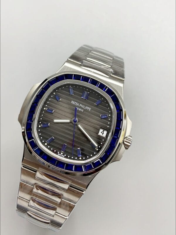 パテックフィリップ ノーチラス ステンレススチール グレーブルーダイヤル 1:1スーパークローン