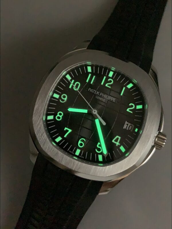 パテックフィリップ アクアノート ステンレススチール ブラックダイヤル ラバーストラップ 1:1スーパークローン