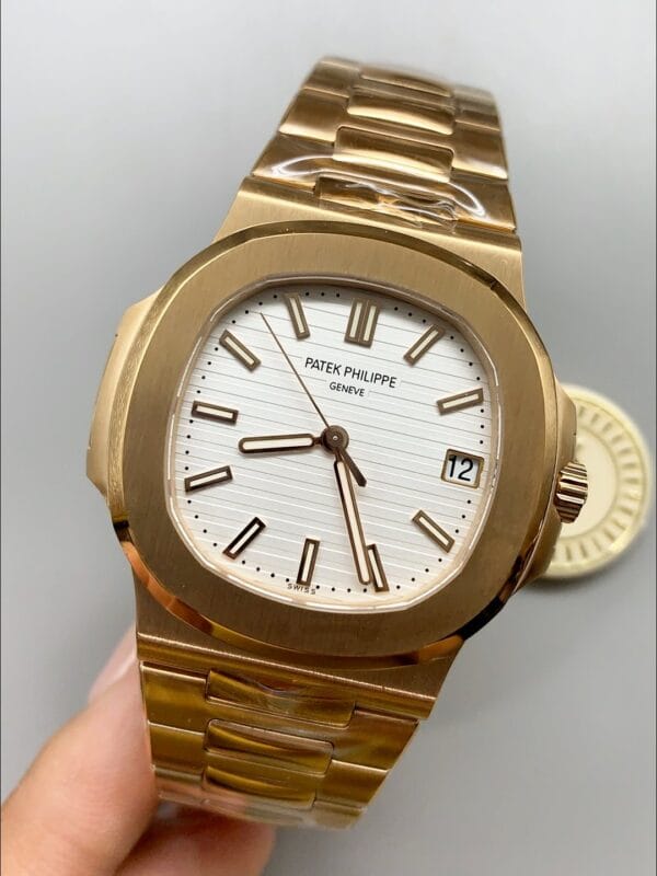 パテックフィリップ ノーチラス 5711/1R-001 ローズゴールド ホワイトダイヤル（1:1スーパークローン）