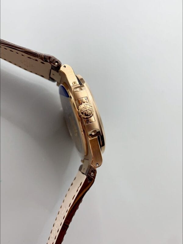 パテックフィリップ ノーチラス 5712/R グレーダイヤル レザーストラップ（1:1スーパークローン）