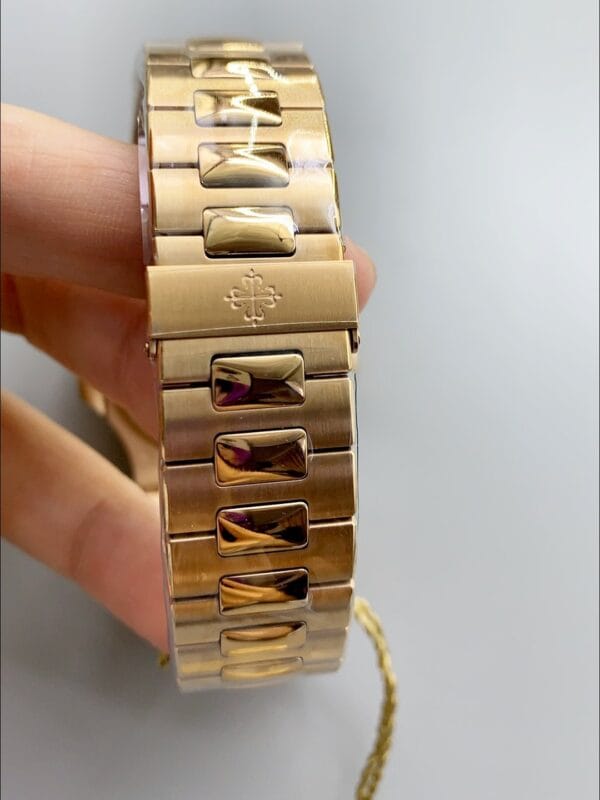 パテック フィリップ ノーチラス 5711/1R-001 ローズゴールド グレーダイヤル（1:1スーパークローン）