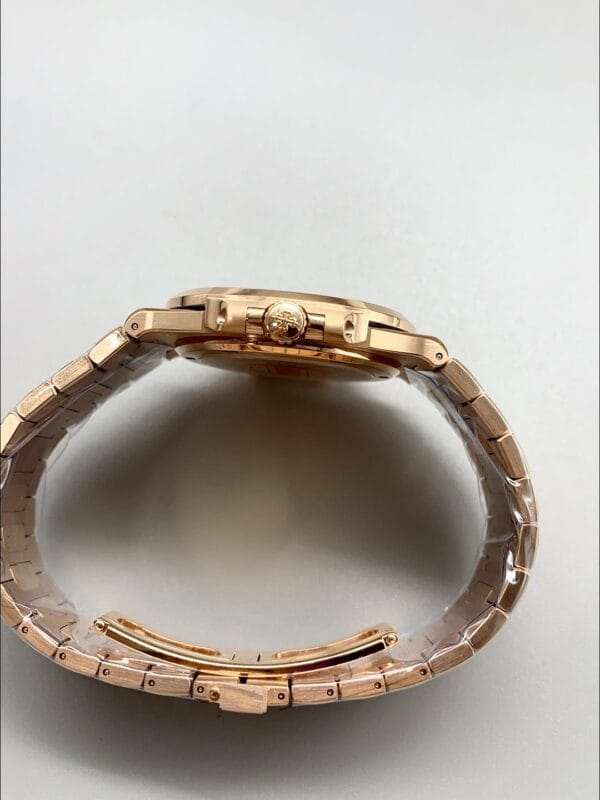 パテックフィリップ ノーチラス 5711/1R-001 ローズゴールド ブラウンダイヤル（1:1スーパークローン）