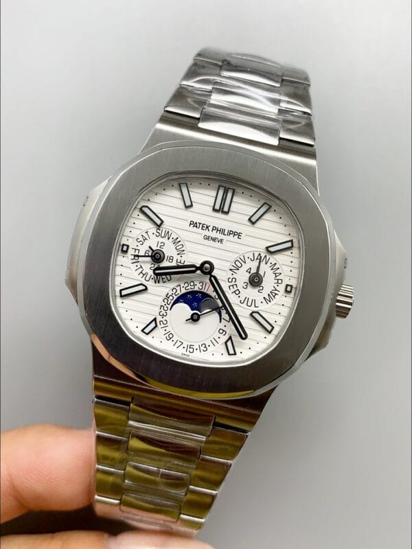 パテック フィリップ ノーチラス 5740 パーペチュアルカレンダー ステンレススチール ホワイトダイヤル（1:1スーパークローン）