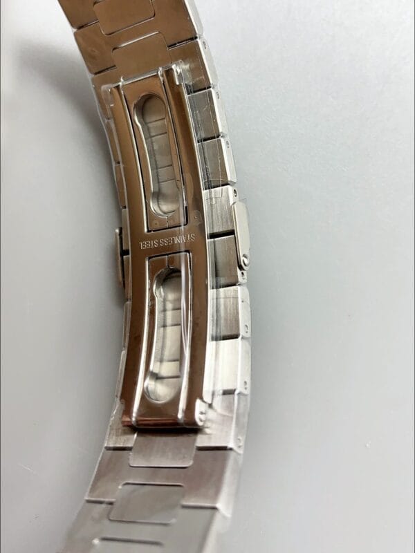 パテック フィリップ ノーチラス 5711 ブラックダイヤル 904Lスチール ルビーべゼル（1:1スーパークローン）