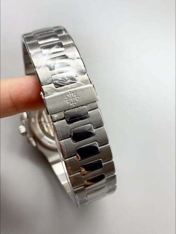 パテック フィリップ ノーチラス 5711 ブラックダイヤル 904Lスチール ルビーべゼル（1:1スーパークローン）