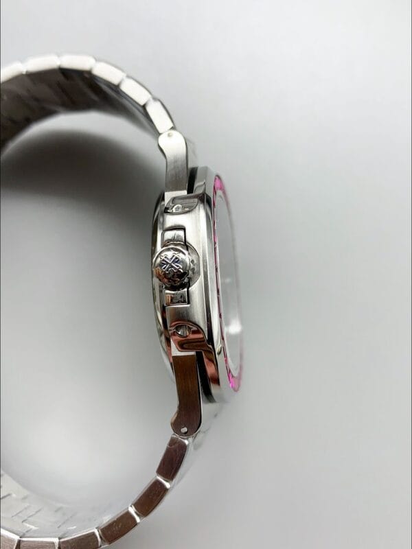 パテック フィリップ ノーチラス 5711 ブラックダイヤル 904Lスチール ルビーべゼル（1:1スーパークローン）