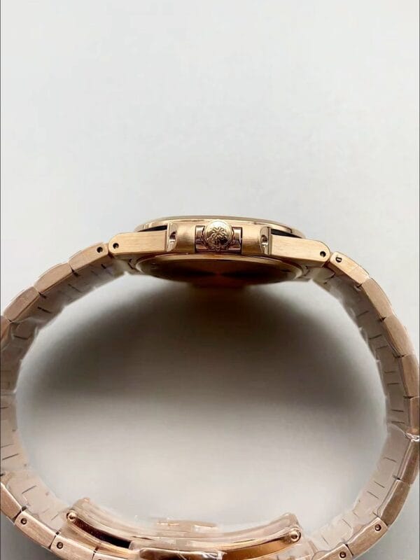 パテック・フィリップ ノーチラス 7010/1GR-011 32MM – ベゼルに本物のダイヤモンド（1:1スーパークローン）