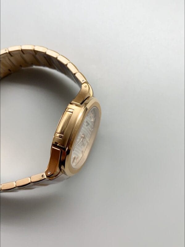 パテックフィリップ ノーチラス 7118R 35MM 1:1 ローズゴールド ホワイトダイヤル（1:1 スーパークローン）