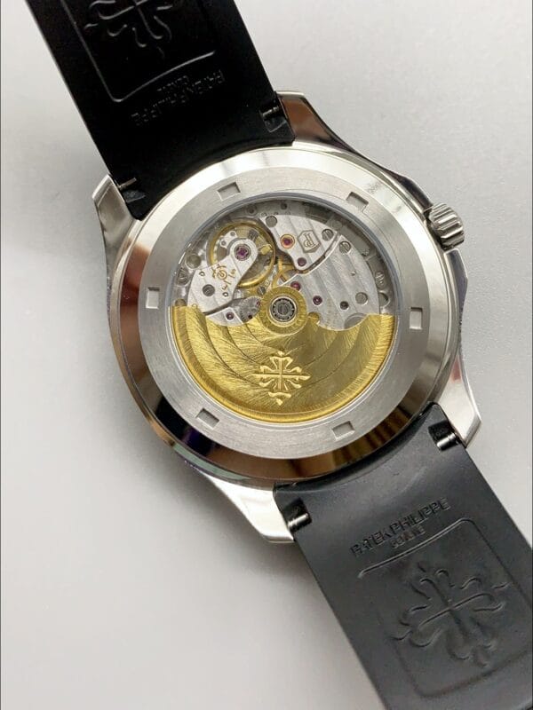 パテックフィリップ アクアノート ブラックダイヤル ダイヤモンドベゼル ラバーストラップ 1:1スーパークローン