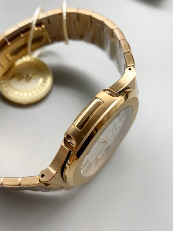 パテックフィリップ ノーチラス 5711/1R-001 ローズゴールド ホワイトダイヤル（1:1スーパークローン）