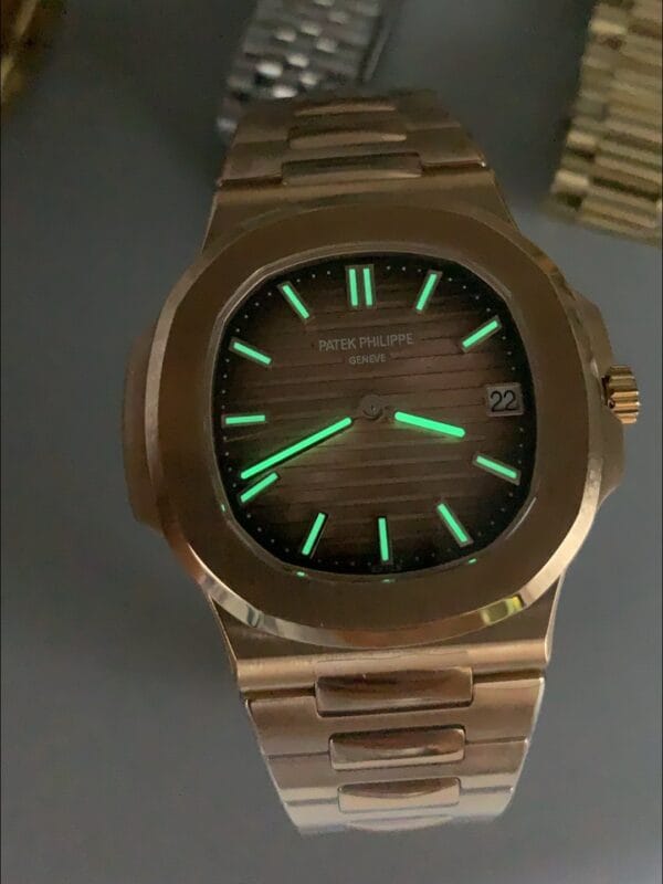 パテック フィリップ ノーチラス 5711/1R-001 ローズゴールド ブラウンダイヤル（1:1スーパークローン）