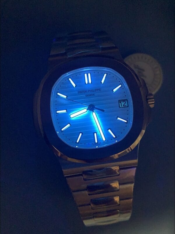 パテックフィリップ ノーチラス 5711/1R-001 ローズゴールド ホワイトダイヤル（1:1スーパークローン）