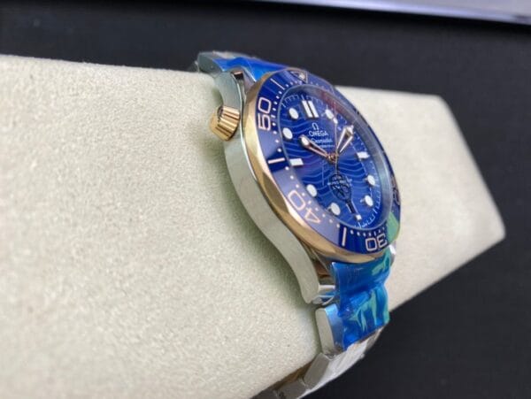 オメガ シーマスター ダイバー 300M 42mm ブルーダイヤル