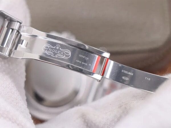 ロレックス GMTマスターII 126710BLNR-0002 1:1スーパークローン