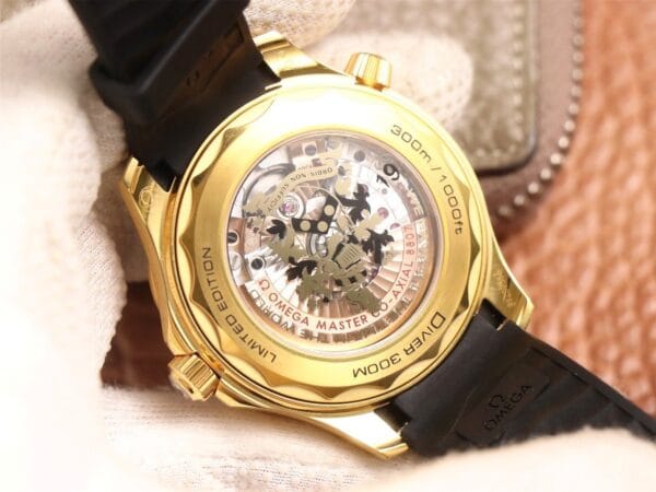 1:1スーパークローン オメガ シーマスター300M コーアクシャル マスター 18Kゴールド