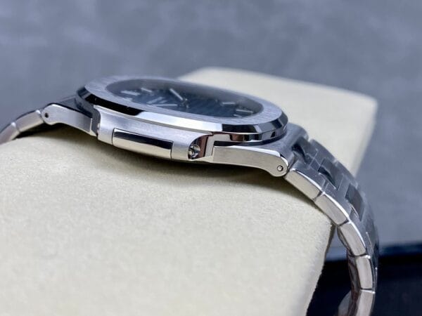 1:1スーパークローン パテック・フィリップ 5811G ノーチラス
