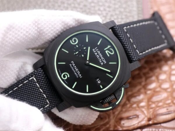 パネライ ルミノール PAM 1118 – 1:1スーパークローン