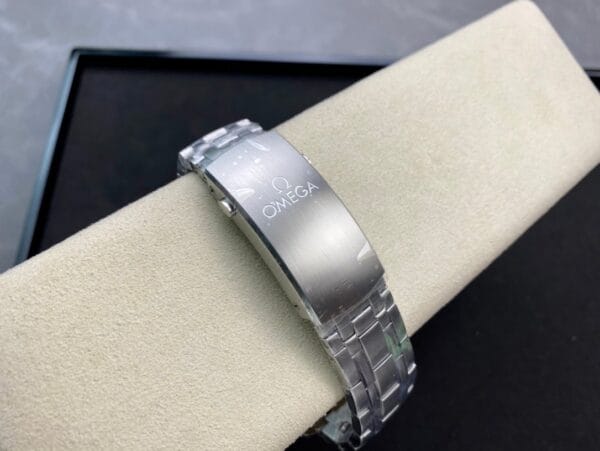 オメガ シーマスター ダイバー 300M 42mm ブラックダイヤル