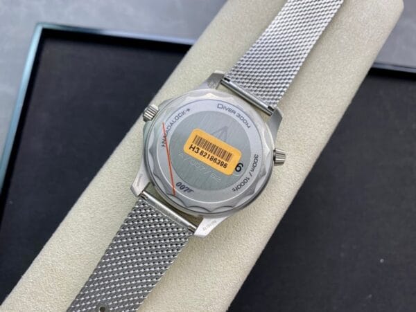 1:1 スーパークローン オメガ シーマスター ダイバー300M 42mm チタン（007エディション）