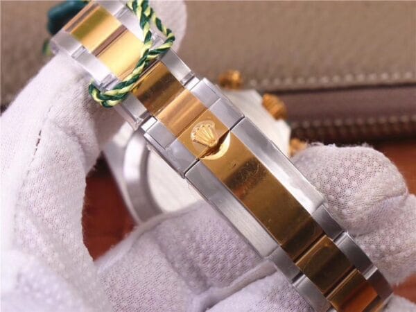 ロレックス デイトナ ツートーン 1:1 スーパークローン 4130