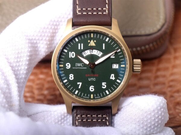 IWC スピットファイア パイロット UTC ワールド – 1:1スーパークローン