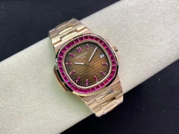 パテックフィリップ ノーチラス 5723 1:1 スーパークローン