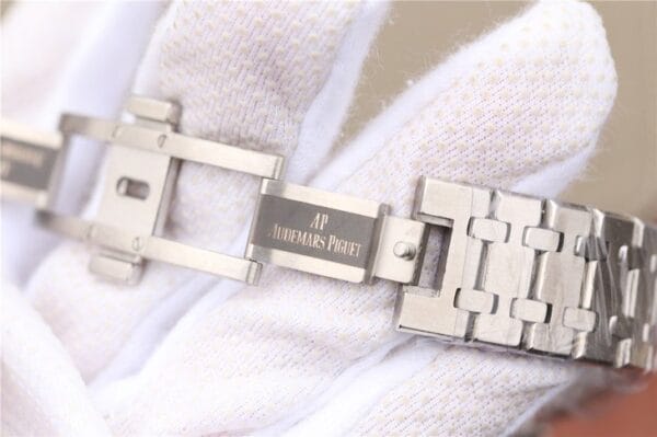 オーデマピゲ ロイヤルオーク クロノグラフ – 1:1スーパークローン