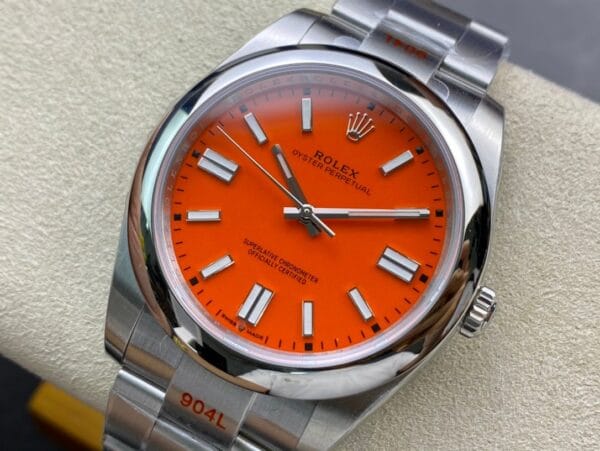 ロレックス オイスターパーペチュアル 41 リファレンス：124300
