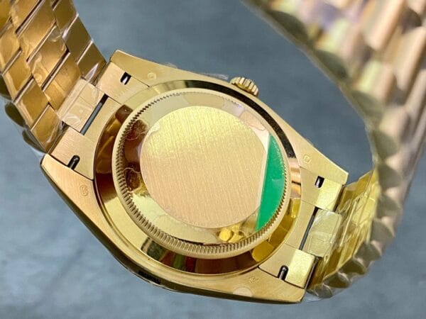 1:1スーパークローン デイデイト ロレックス ウィークリージャーナル 18Kイエローゴールドメッキ カウンターウェイト