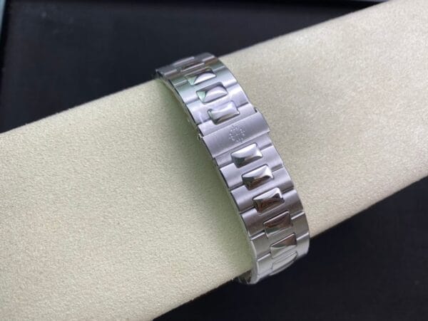 パテック フィリップ ノーチラス 40周年記念 プラチナエディション（Ref. 5711/1P）