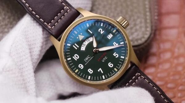IWC スピットファイア パイロット UTC ワールド – 1:1スーパークローン