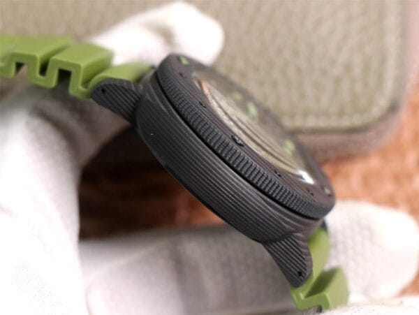 1:1 スーパークローン パネライ カーボテック マリーナ ミリターレ サブマーシブル PAM961