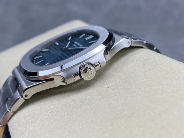 1:1スーパークローン パテック・フィリップ 5811G ノーチラス