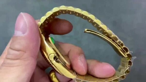 1:1スーパークローン デイデイト ロレックス ウィークリージャーナル 18Kイエローゴールドメッキ カウンターウェイト