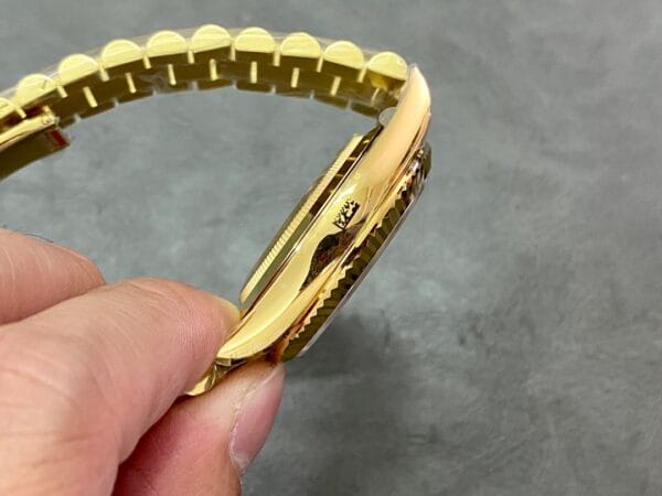 デイデイト ロレックス ウィークリージャーナル 18Kイエローゴールドメッキ カウンターウェイト付き