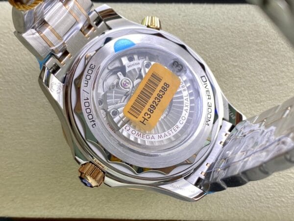 オメガ シーマスター ダイバー 300M 42mm ブルーダイヤル