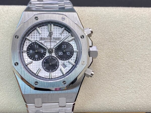 オーデマ・ピゲ ロイヤルオーク クロノグラフ – 1:1スーパークローン