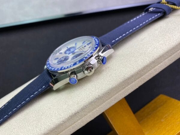 1:1 スーパークローン オメガ スヌーピー 150周年記念モデル
