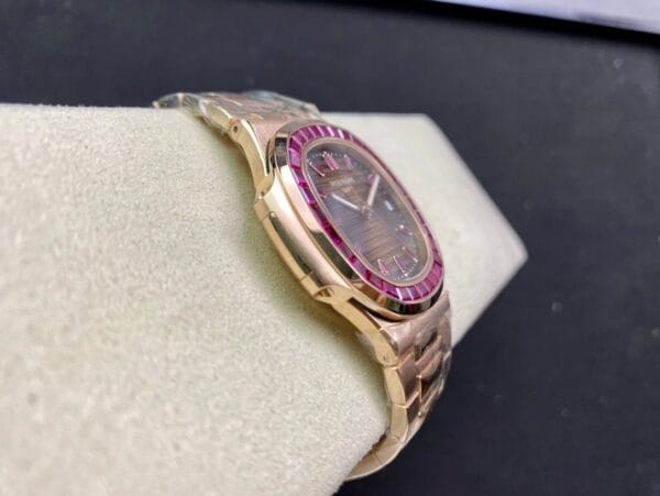 パテックフィリップ ノーチラス 5723 1:1 スーパークローン