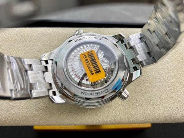 1:1スーパークローン オメガ シーマスター ダイバー300M 42mm ホワイトダイヤル